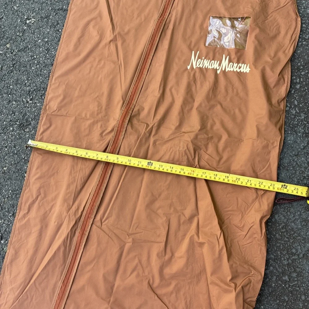 Neiman Marcus Brown Garment / Travel Suit Bag Zip Waterproof 42